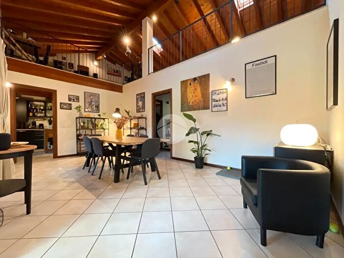 Appartamento trilocale in vendita in Via Foresta, Travagliato
