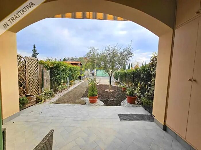 Casa quadrilocale in vendita in Zona Campagna, Montespertoli