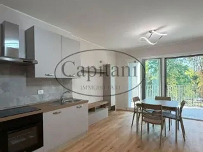 Appartamento trilocale in vendita in Via Erodoto, Milano