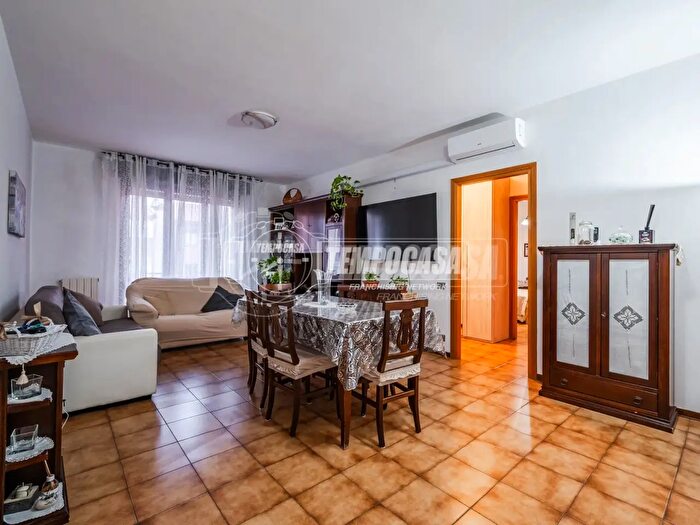 Appartamento trilocale in vendita in Via Don Luigi Sturzo, Casalgrande