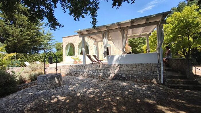 Casa quadrilocale in vendita in Fasano