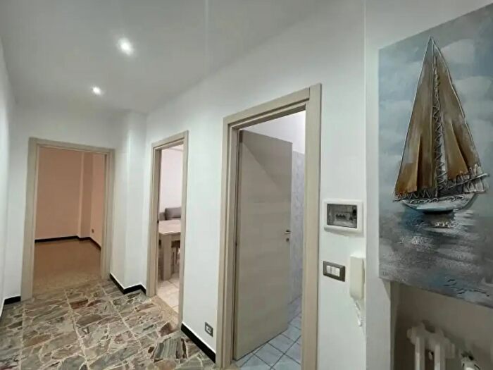 Appartamento quadrilocale in affitto in Via Guttuari, Asti