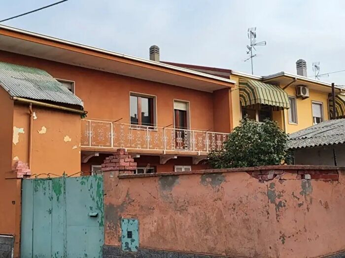 Casa quadrilocale in vendita in Villata