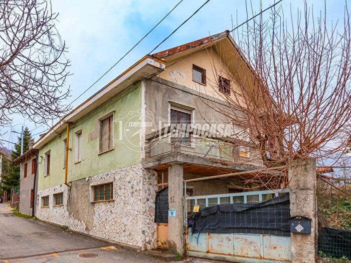 Casa quadrilocale in vendita in Via Capolo, Almese