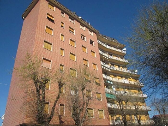 Appartamento con 5 locali in vendita in Corso Saracco, Ovada