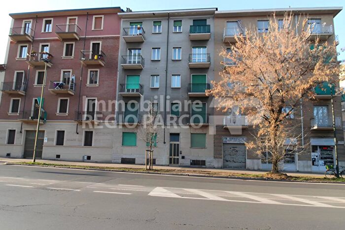 Appartamento trilocale in vendita in Strada di Settimo Torino, Torino