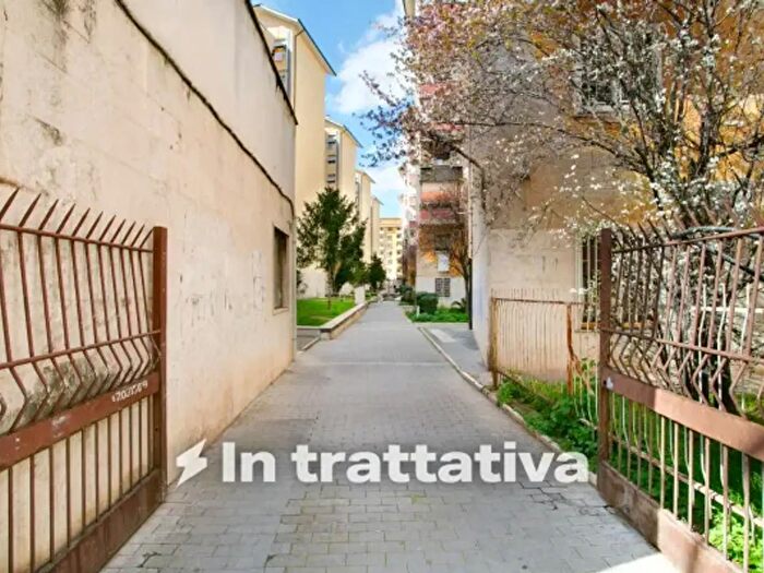 Appartamento bilocale in vendita in Via Calpurnio Fiamma, Roma