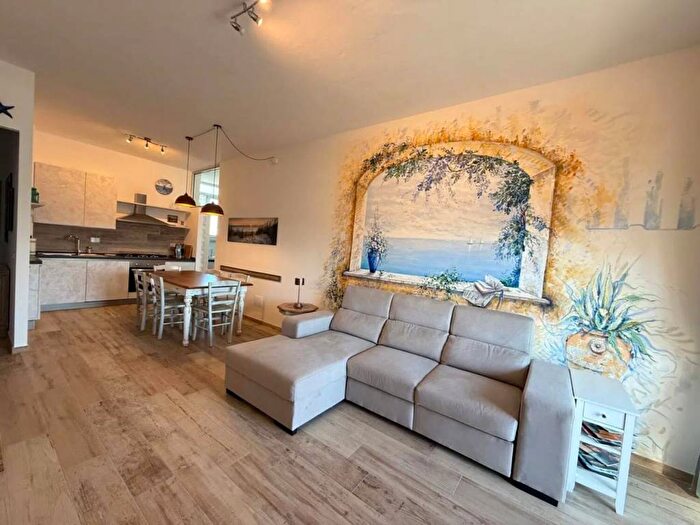 Appartamento quadrilocale in affitto in Via Litoranea, Ovest Campi Alti, Follonica