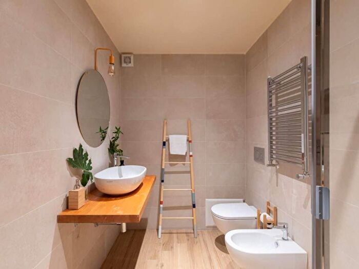 Appartamento con 6 locali in affitto in Via Paolo Emilio, Prati, Roma