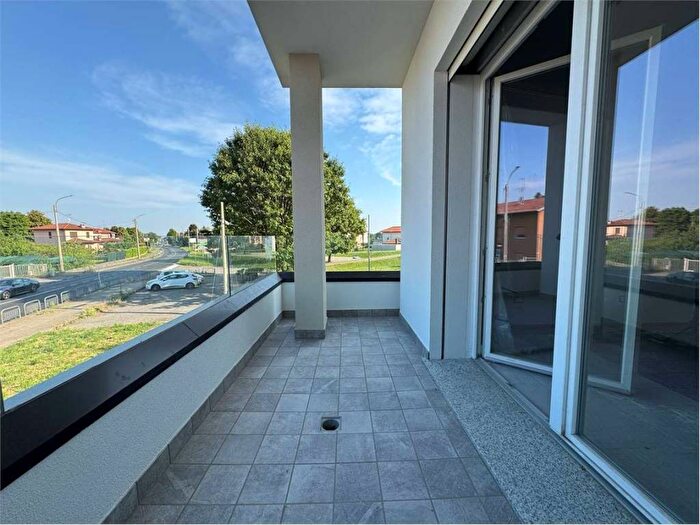 Appartamento trilocale in affitto in via xxv aprile, Centro, Guanzate