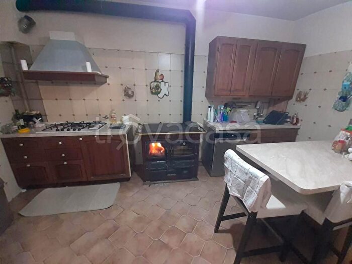 Casa con 7 locali in vendita in Via Roma Albugnano At Italy, Albugnano