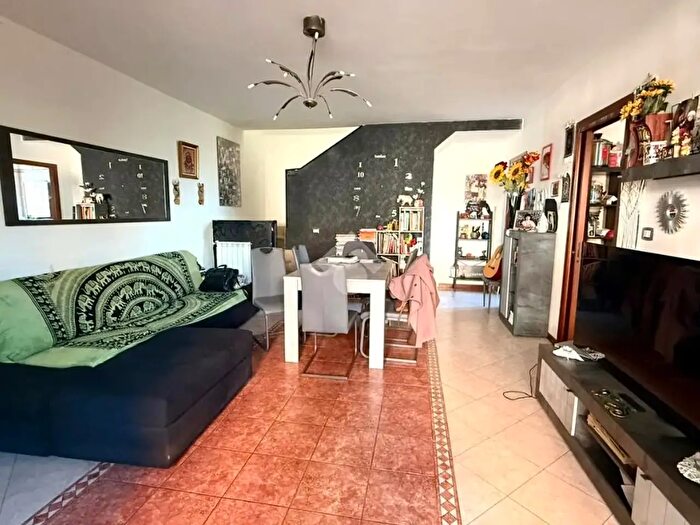 Casa con 5 locali in vendita in Viale degli Ulivi, Capena