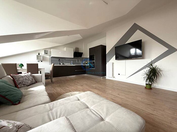 Casa trilocale in affitto in Via Carlo Pisacane, Catanzaro Lido, Catanzaro