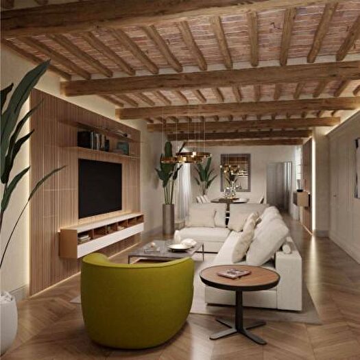 Appartamento con 5 locali in vendita in Via San Girolamo, Lucca