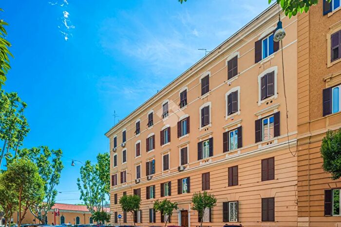 Appartamento trilocale in vendita in Via Giuseppe Avezzana, Roma