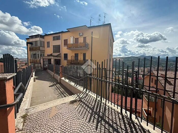 Appartamento trilocale in vendita in Piazza Agostro, Potenza