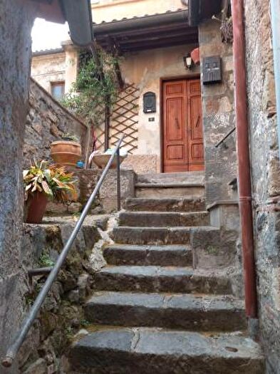 Appartamento quadrilocale in affitto in Via Porta Fiorentina, Bolsena