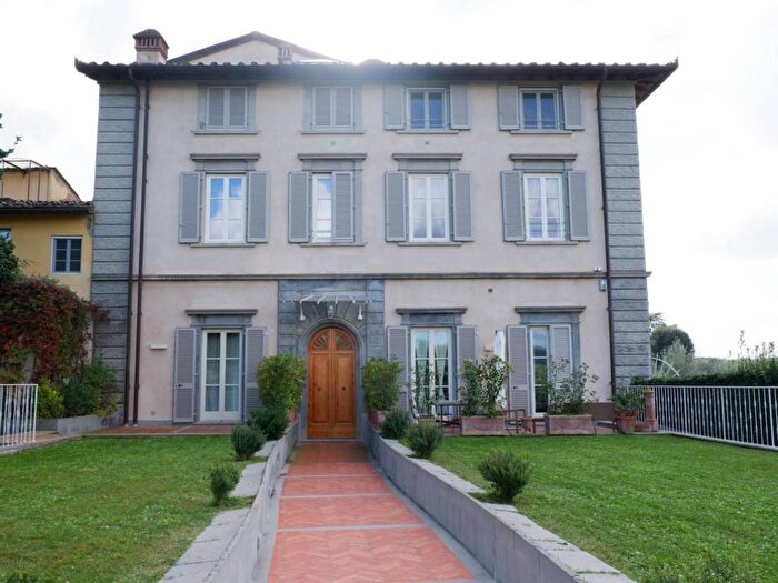 Appartamento con 6 locali in affitto in Via della Croce, Vicchio Di Rimaggio, Bagno a Ripoli