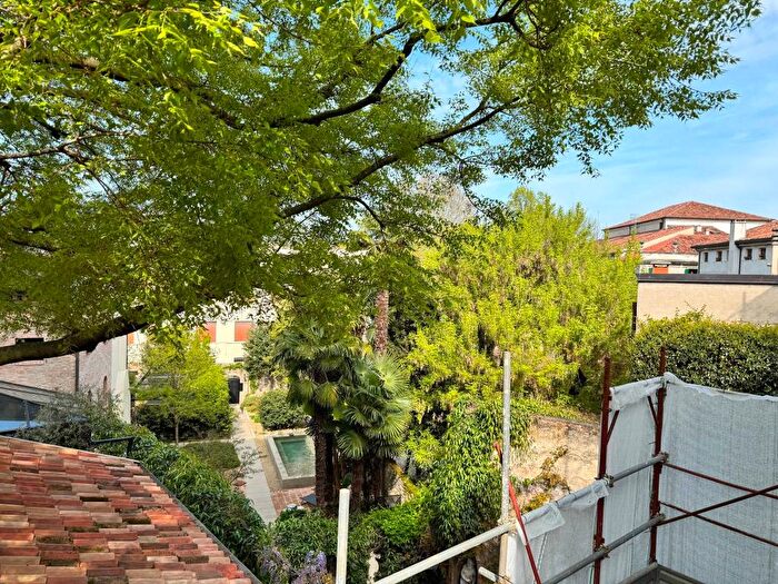 Appartamento quadrilocale in affitto in Piazza Francesco Petrarca, Savonarola Ponte Molino, Padova