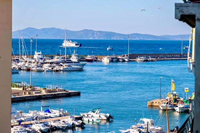 Appartamento trilocale in affitto in Via Guglielmo Marconi, Monte Argentario