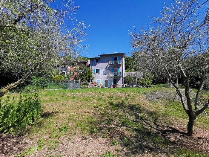 Casa con 6 locali in vendita in Via Cortina, Costermano