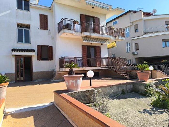 Appartamento trilocale in vendita in Via Pizzone, Casamarciano