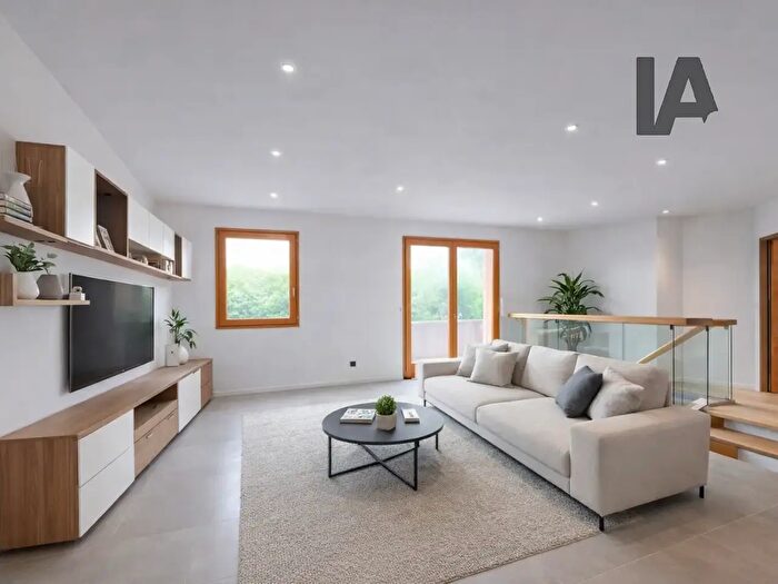 Appartamento con 6 locali in vendita in Via Cortusio, Padova