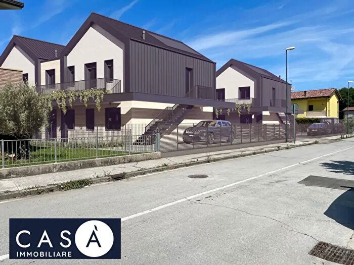 Appartamento con 5 locali in vendita in Via della Felicità, Ravenna