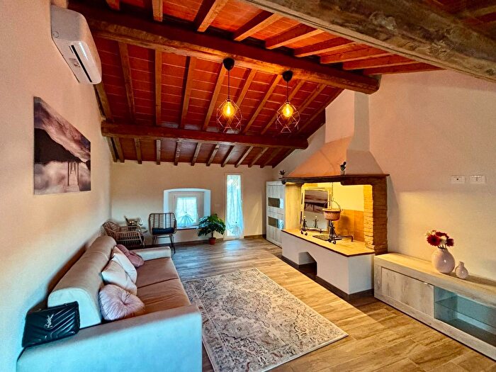 Appartamento quadrilocale in vendita in Terricciola