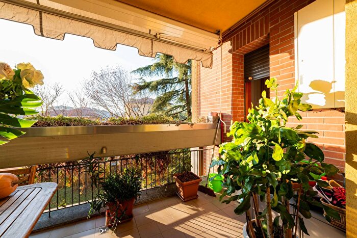 Appartamento trilocale in vendita in Via Ticino, Monza