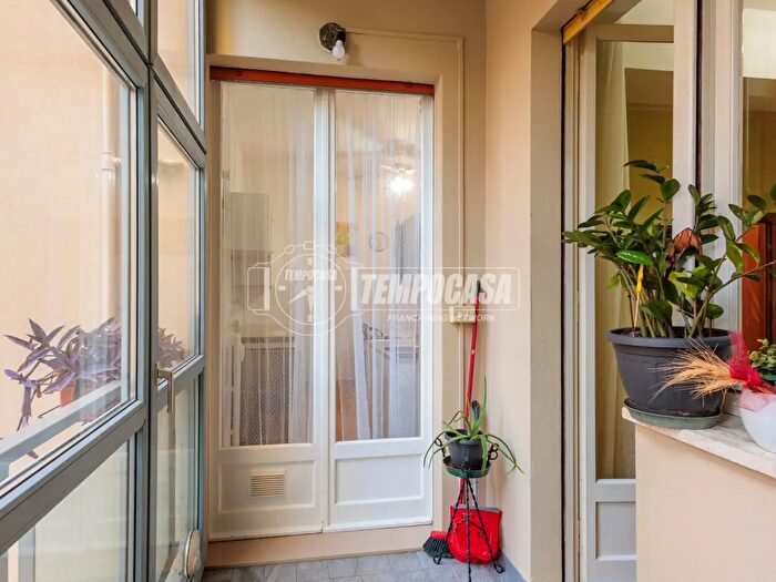 Appartamento trilocale in vendita in Via Giuseppe Cenni, Parma