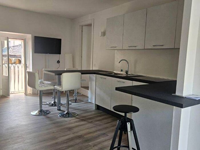 Appartamento bilocale in affitto in Via Umberto I, Centro, Varallo