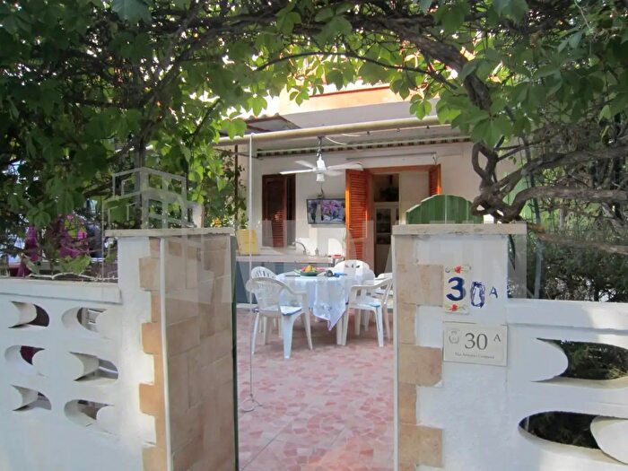 Appartamento bilocale in vendita in Via Gramsci, Calopezzati
