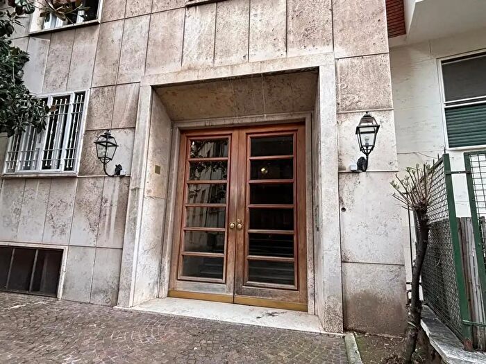 Appartamento trilocale in affitto in Via della Giuliana b, Roma