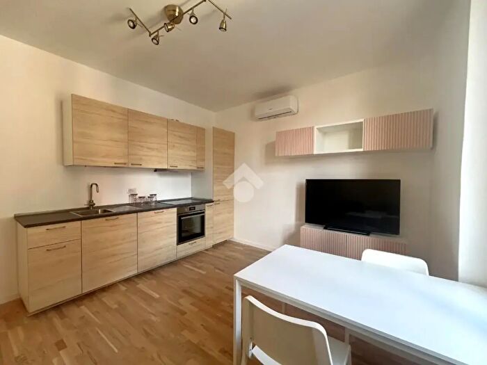 Appartamento monolocale in affitto in Via Sibari, Milano