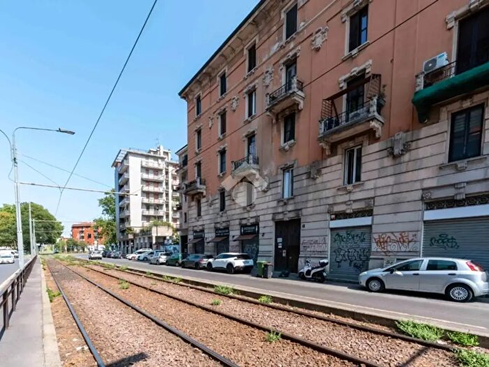 Appartamento trilocale in vendita in Via Francesco Gonin, Milano