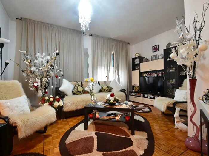 Appartamento trilocale in vendita in Via Nizza, Gorizia