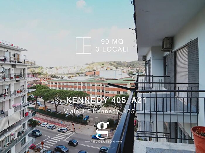 Appartamento trilocale in vendita in Viale Kennedy, Napoli