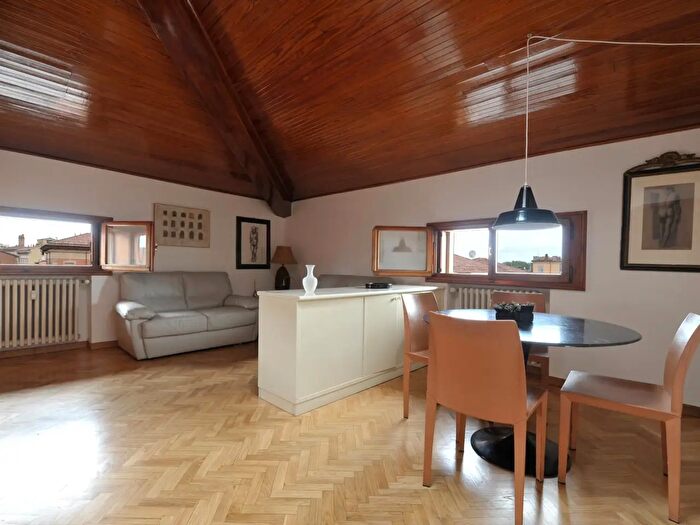 Appartamento monolocale in affitto in Piazza San Martino, Bologna