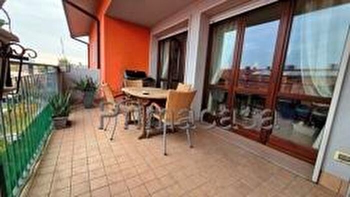 Appartamento con 5 locali in vendita in Via Enna, Verona