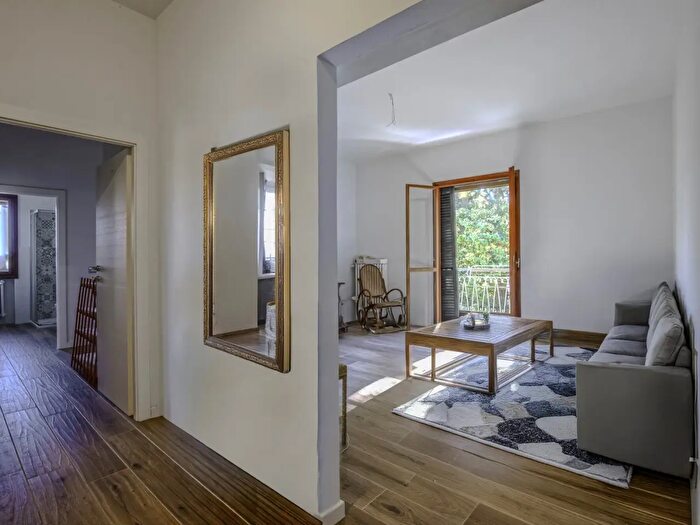 Appartamento con 5 locali in vendita in Via Ernesto Rossi, Firenze