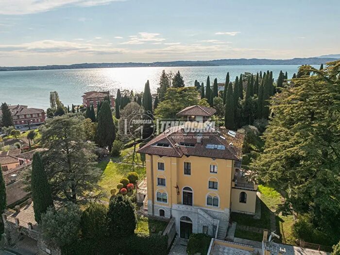 Appartamento bilocale in vendita in Via Cesare Arici, Sirmione