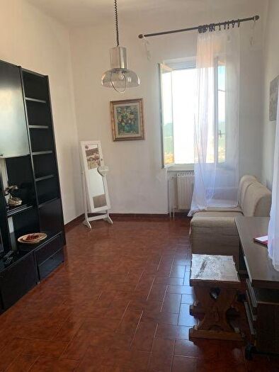 Appartamento con 6 locali in affitto in Vezzano Ligure