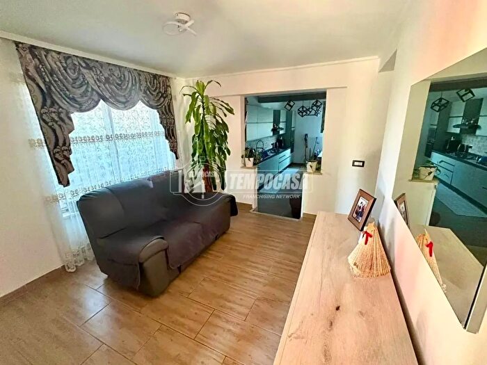 Appartamento quadrilocale in vendita in Roma