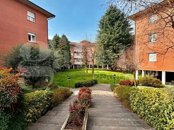 Appartamento trilocale in vendita in Via Risorgimento, Senago