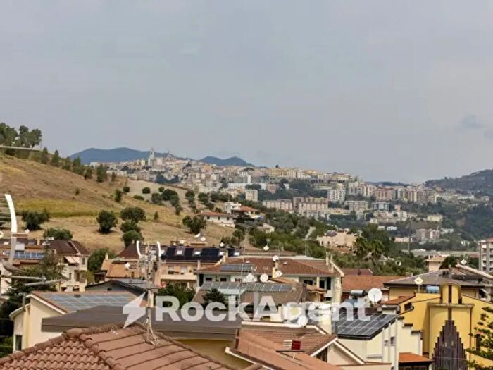 Appartamento trilocale in vendita in Via Aquileia, Catanzaro