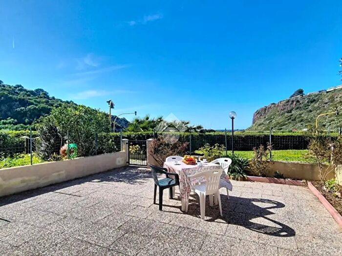 Appartamento trilocale in vendita in Località Lu Pobulu, Castelsardo