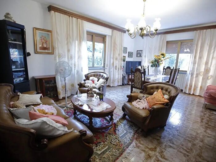 Casa con 5 locali in vendita in Fauglia