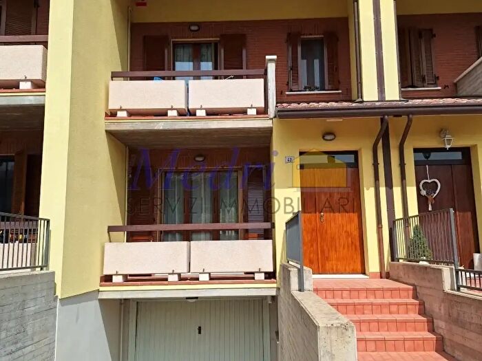 Casa con 8 locali in vendita in Via Giorgio Perlasca, Cesena