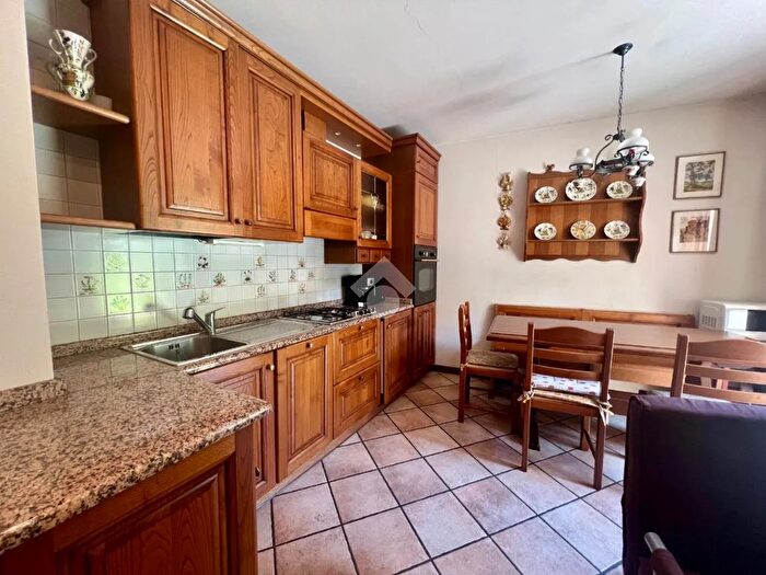 Appartamento trilocale in vendita in Via Castello, Ponte Di Legno